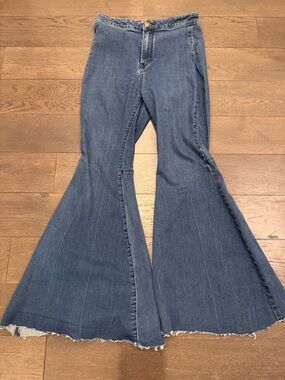 FP movement, 28 short, High-Waist Dark Blue Flared jeans, raw hem
